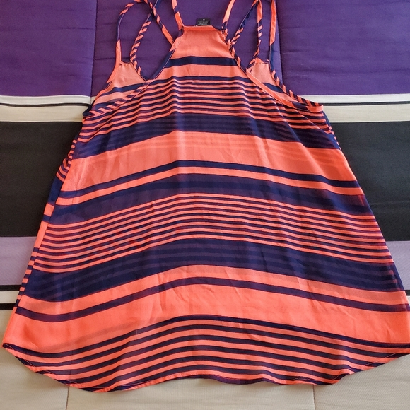 Light Summer Top - Picture 2 of 3